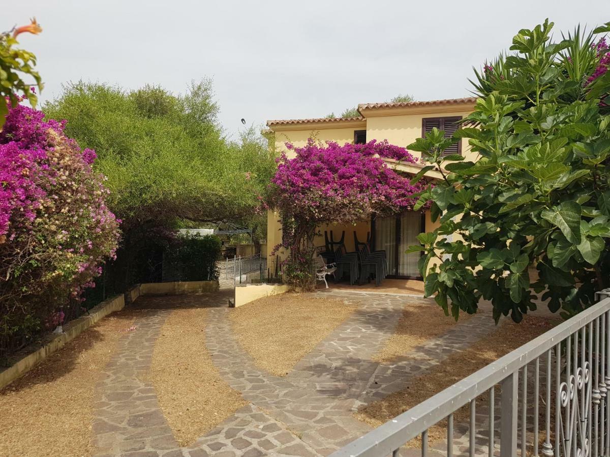 Villa Dettori San Teodoro  Extérieur photo